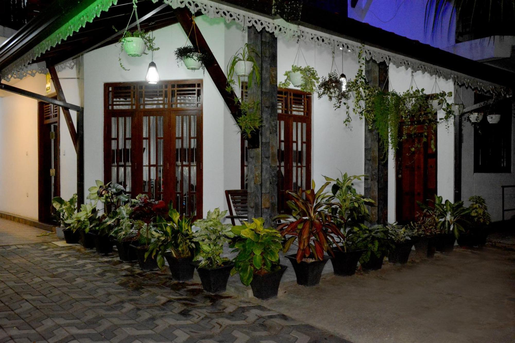 Sumimal Resort Polhena Matara Luaran gambar